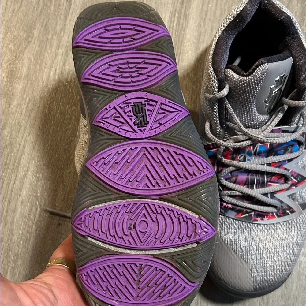 Nike Kids Gray Sneakers with Purple and Multicolor Highlights